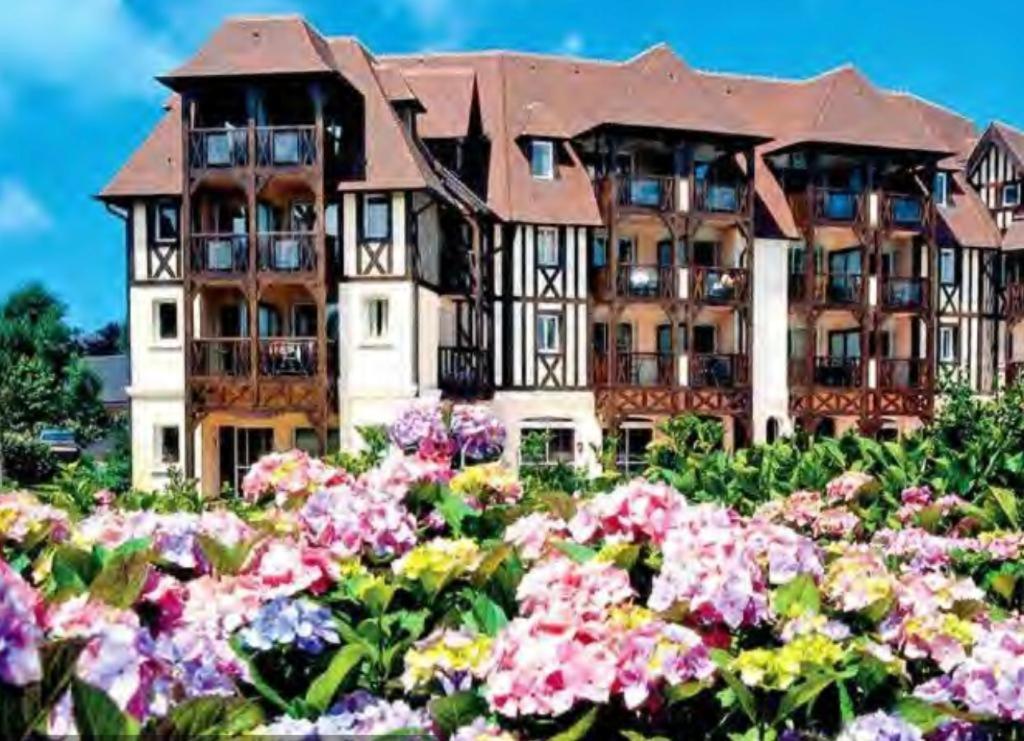 Le Cosy Residence Du Golf Deauville Ngoại thất bức ảnh